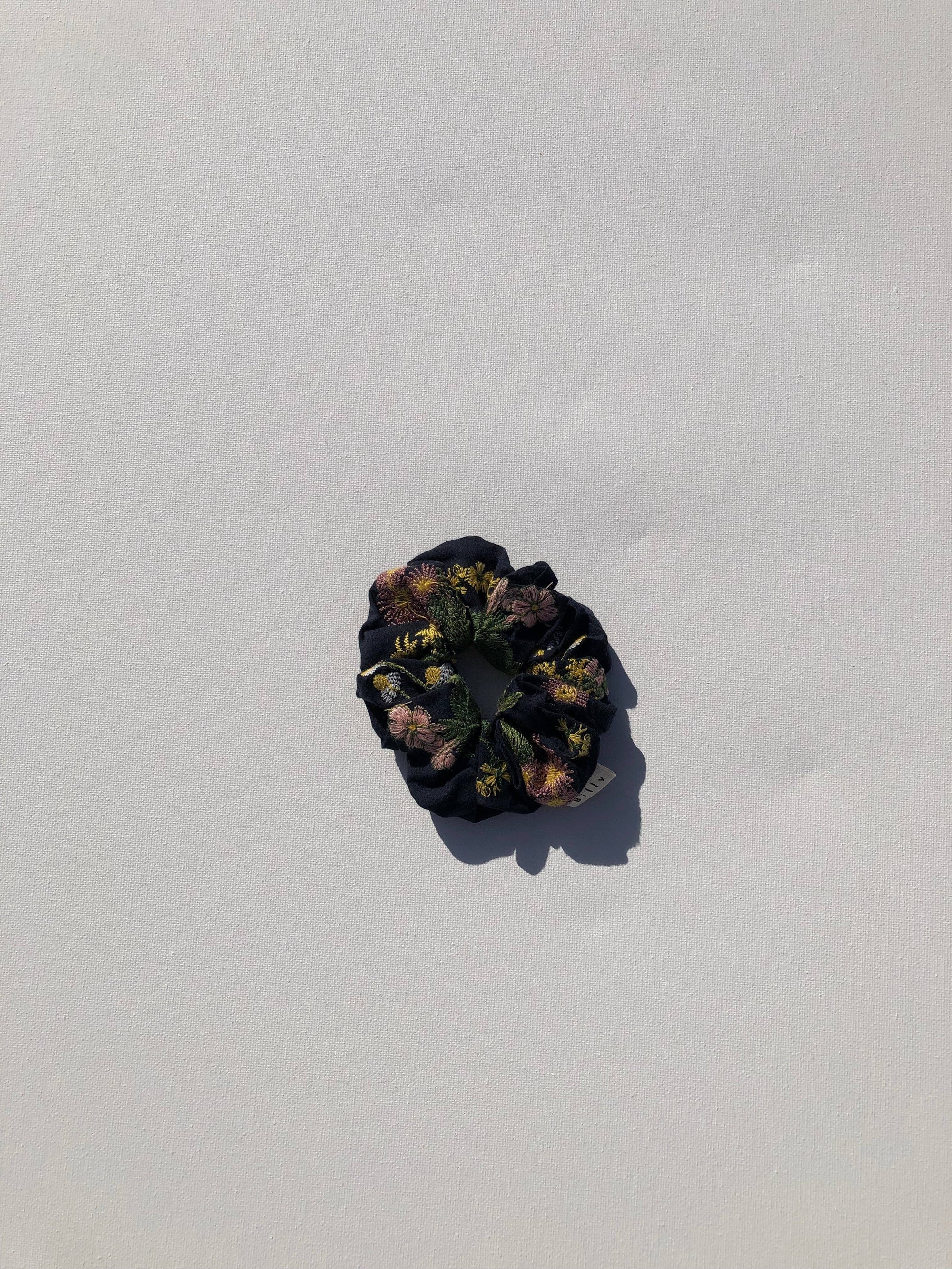 EMBROIDERED HERB SCRUNCHIES