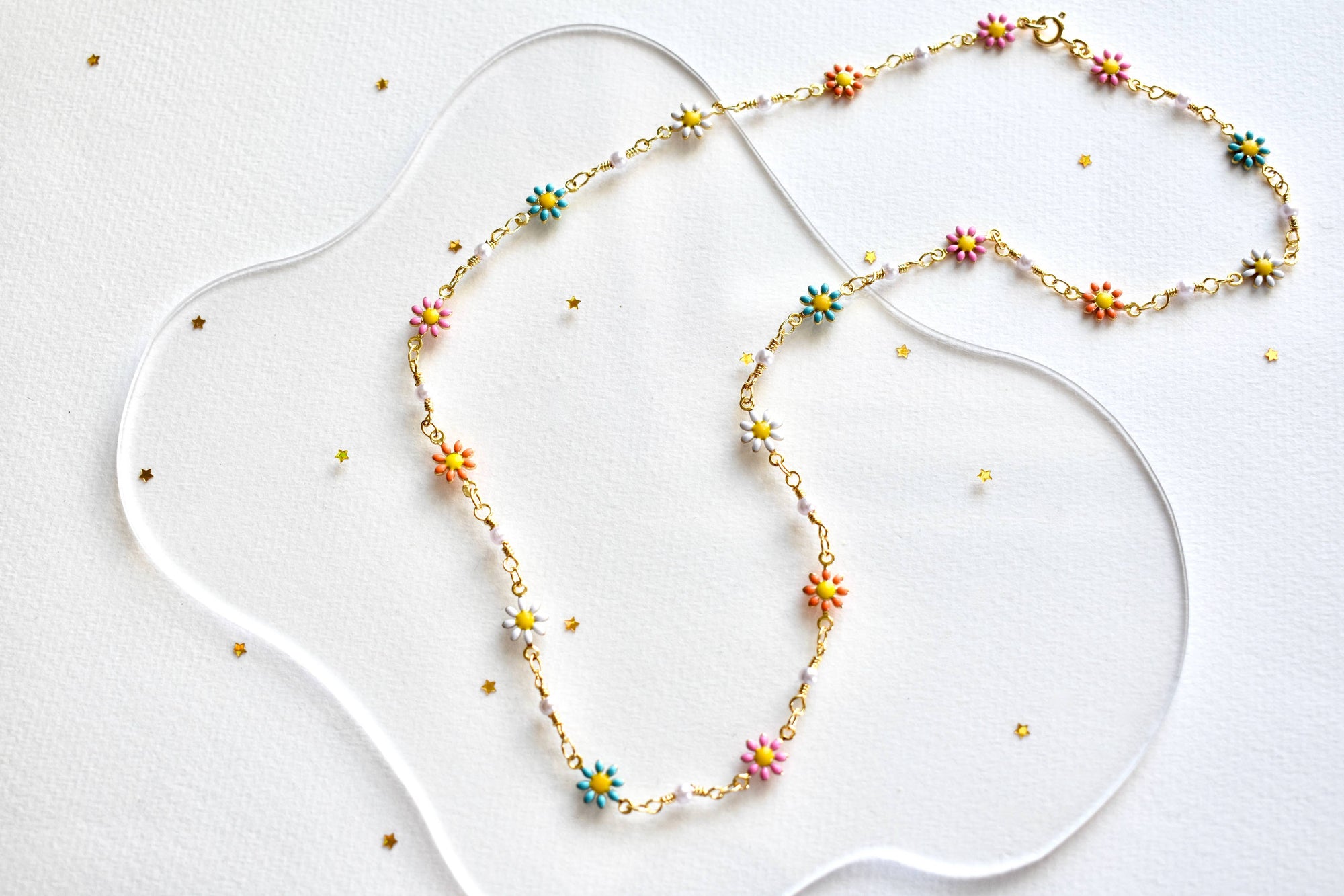 Bright Daisy Flower Pearl Chain Necklace