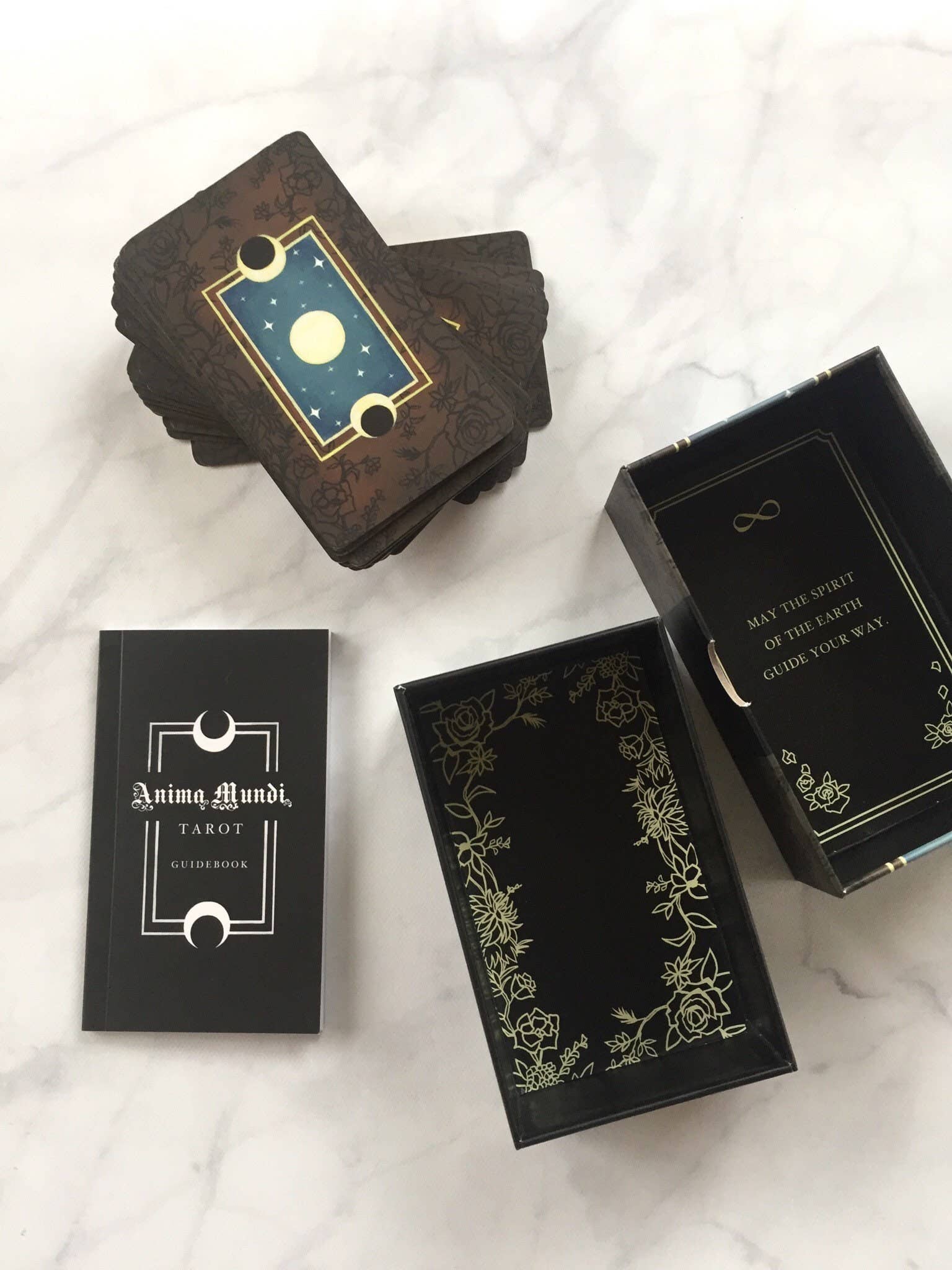 Anima Mundi tarot - 78 card deck with guidebook