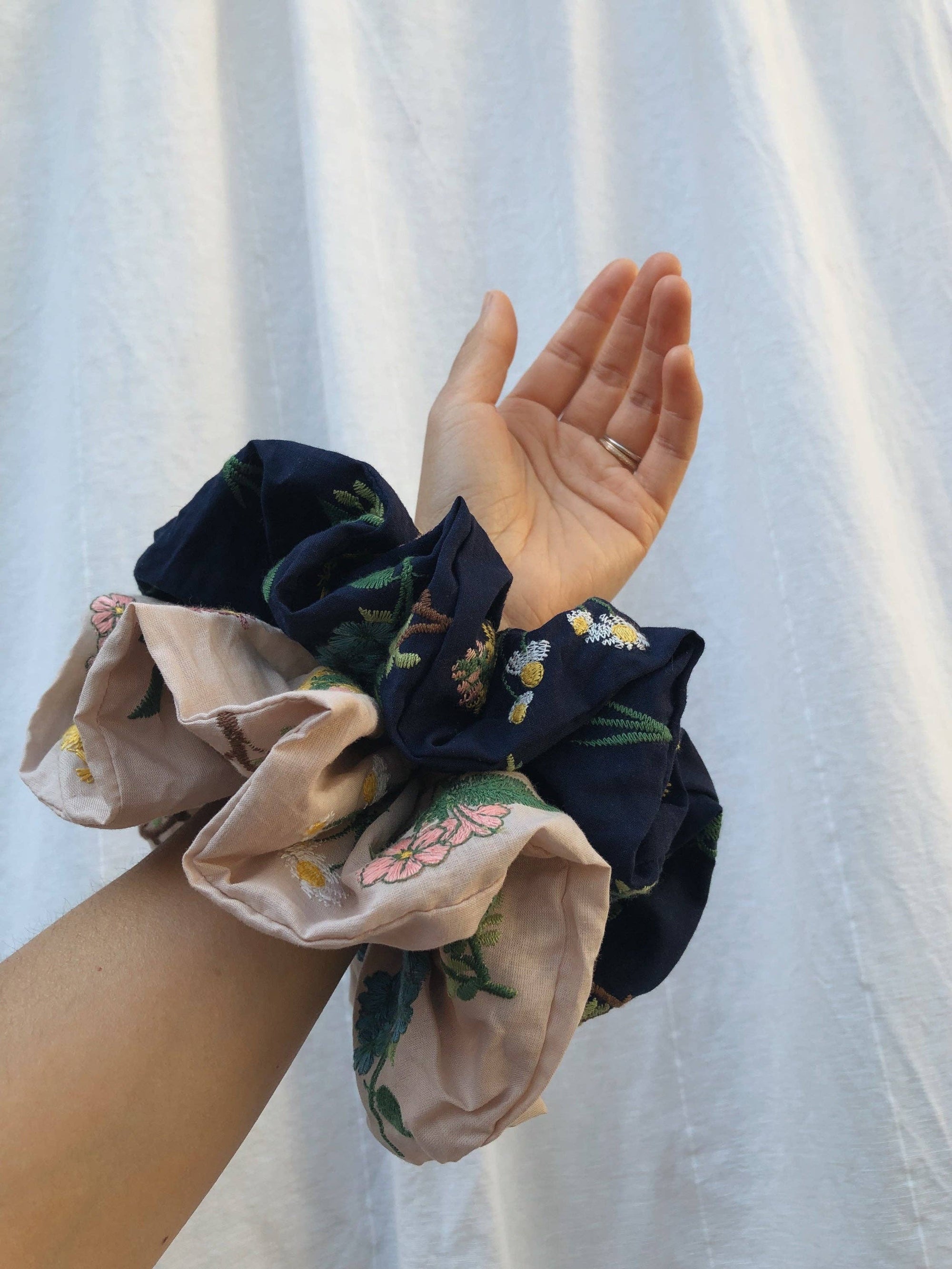 EMBROIDERED HERB SCRUNCHIES