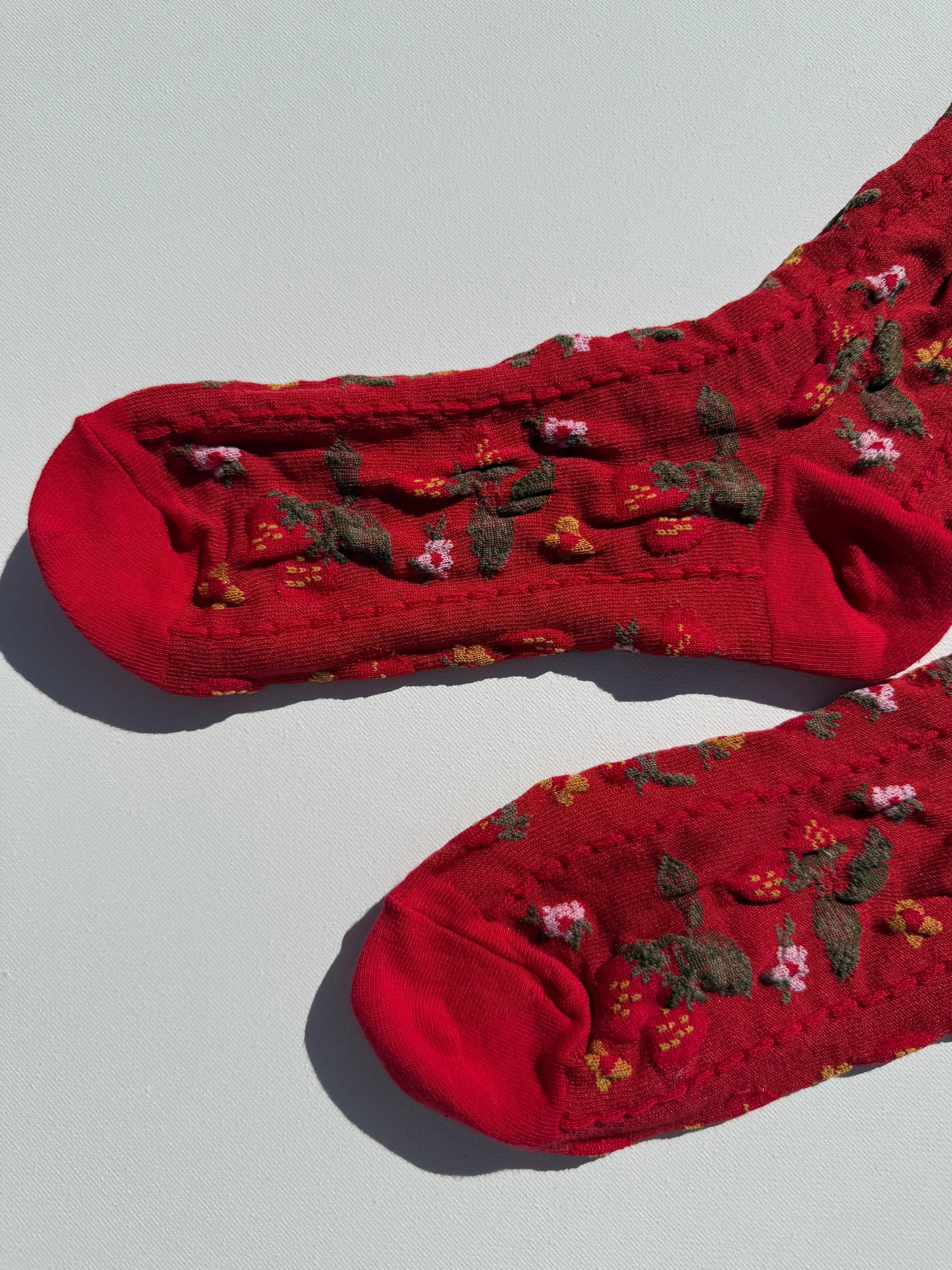 STRAWBERRIES SOCKS